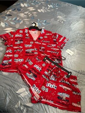 NWTS Celebrate Patriotic Women’s Red Retro Car & Motel Short Pajama Set Sz L
